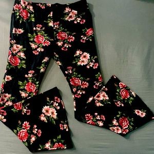 Designed Bootcut Leggings